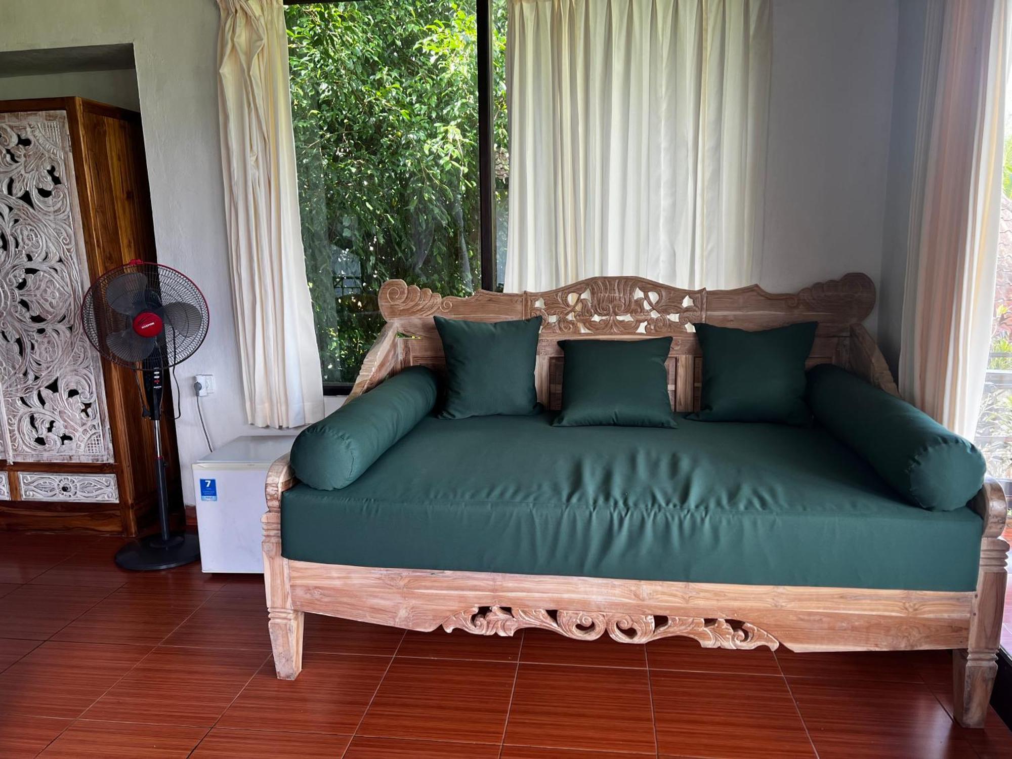 Great Mountain Views Villa Resort Selat Chambre photo